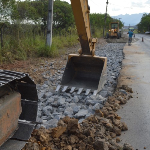 Porto Real realiza nova etapa das obras da ciclofaixa da Av. Renato Monteiro